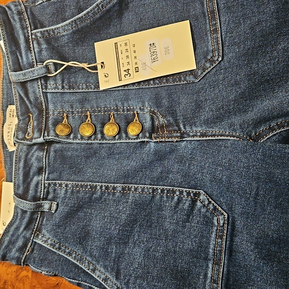 Wide Leg Front Button Jeans - UK Size 6 with good stretch. Purchased in Paris.